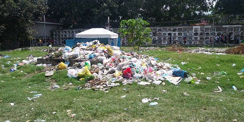 From cemeteries in Cebu City: About 40 tons trash collected