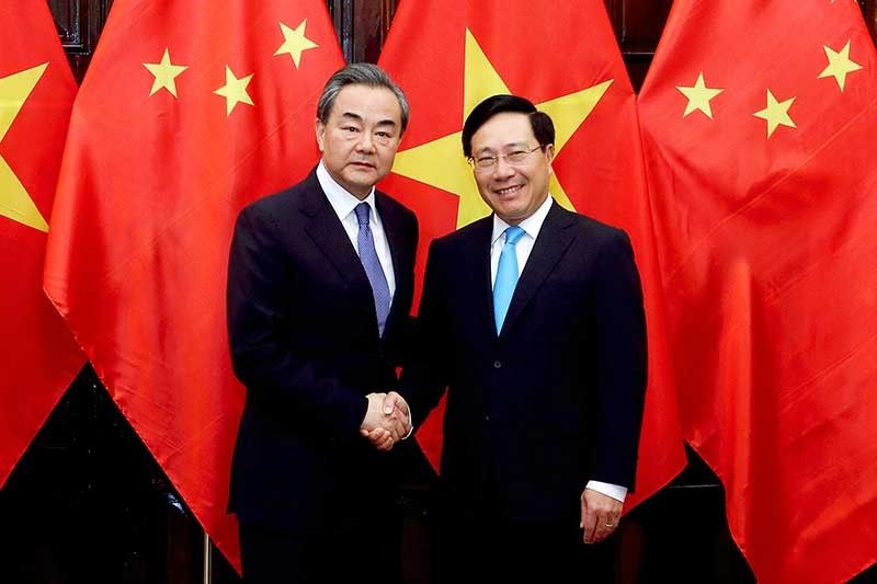Vietnam, China urge restraint in disputes in South China Sea