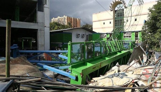 6 sugatan... crane bumagsak: 2 todas