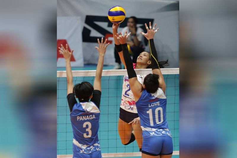 Creamline, Paymaya sa finals
