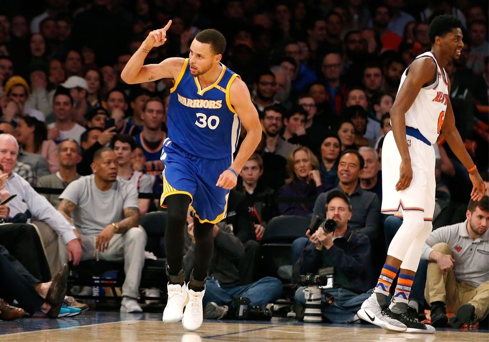 Curry bounces back to lead Warriors over Knicks
