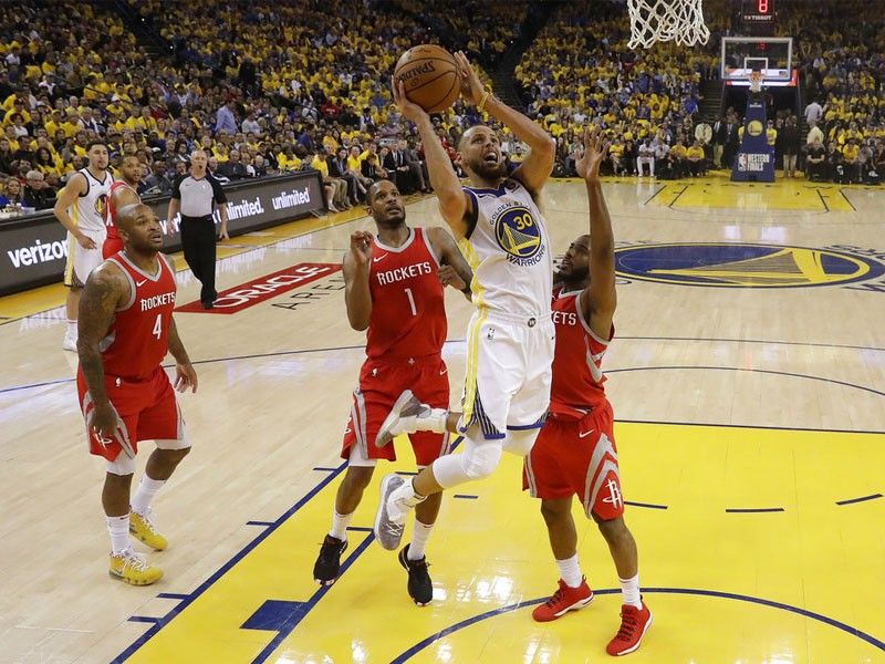 Curry rejuvenated as Warriors destroy Rockets by 41