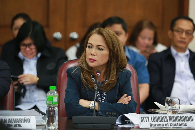 Solons question former Customs X-ray chiefâ��s competence, credibility
