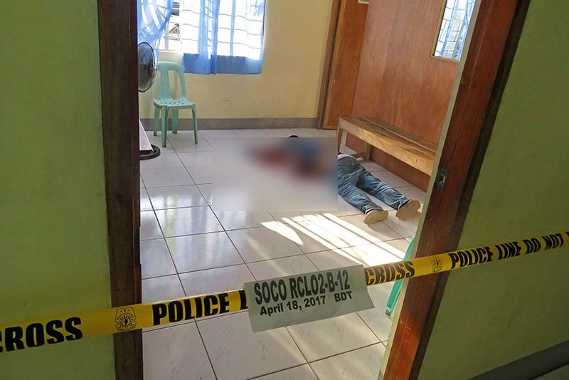 Dad of beauty queen dies in police station