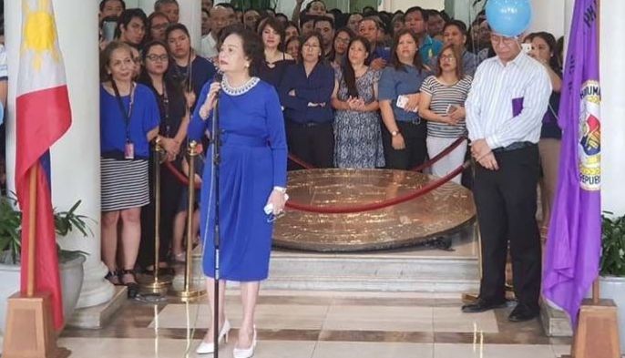 De Castro to co-equal branches: Respect our decisions, leave us alone
