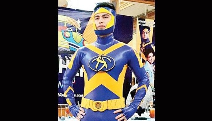 Derrick ipinagyabang na walang padding ang bukol!