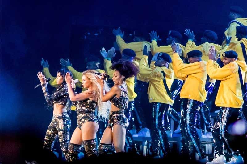 Beyonce throws Coachella homecoming with Destiny's Child reunion