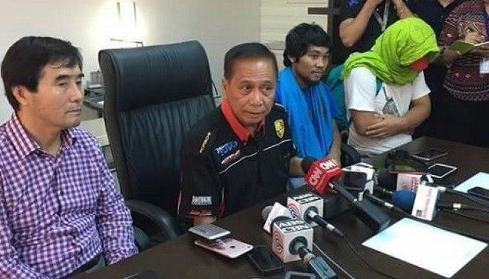 2 Abu Sayyaf captives freed