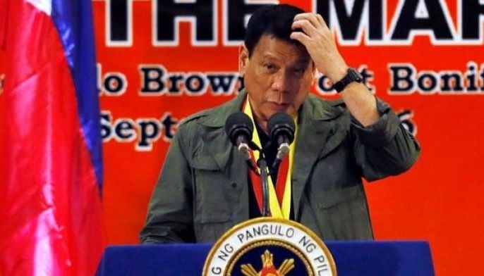 Duterte visits Batanes, binds LGUs to stop corruption