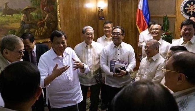 Duterte tinanggihan na magsilbing transition president sa Federal government