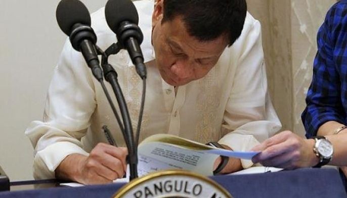 Pagpapaliban ng Barangay, SK polls nilagdaan na ng Pangulo