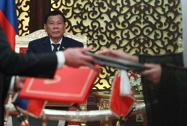 Duterte tells businessmen in Qatar to shoot corrupt Customs personnel