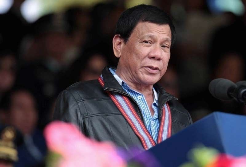 Duterte sa 2 asecs: Mag-resign o sibakin?
