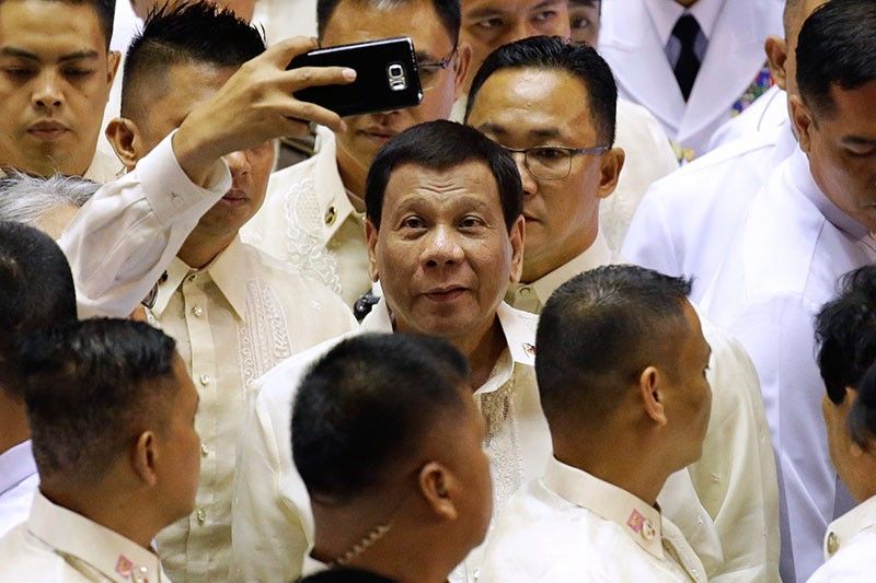 As chaos erupts in House, unity blooms among Duterte's opponents
