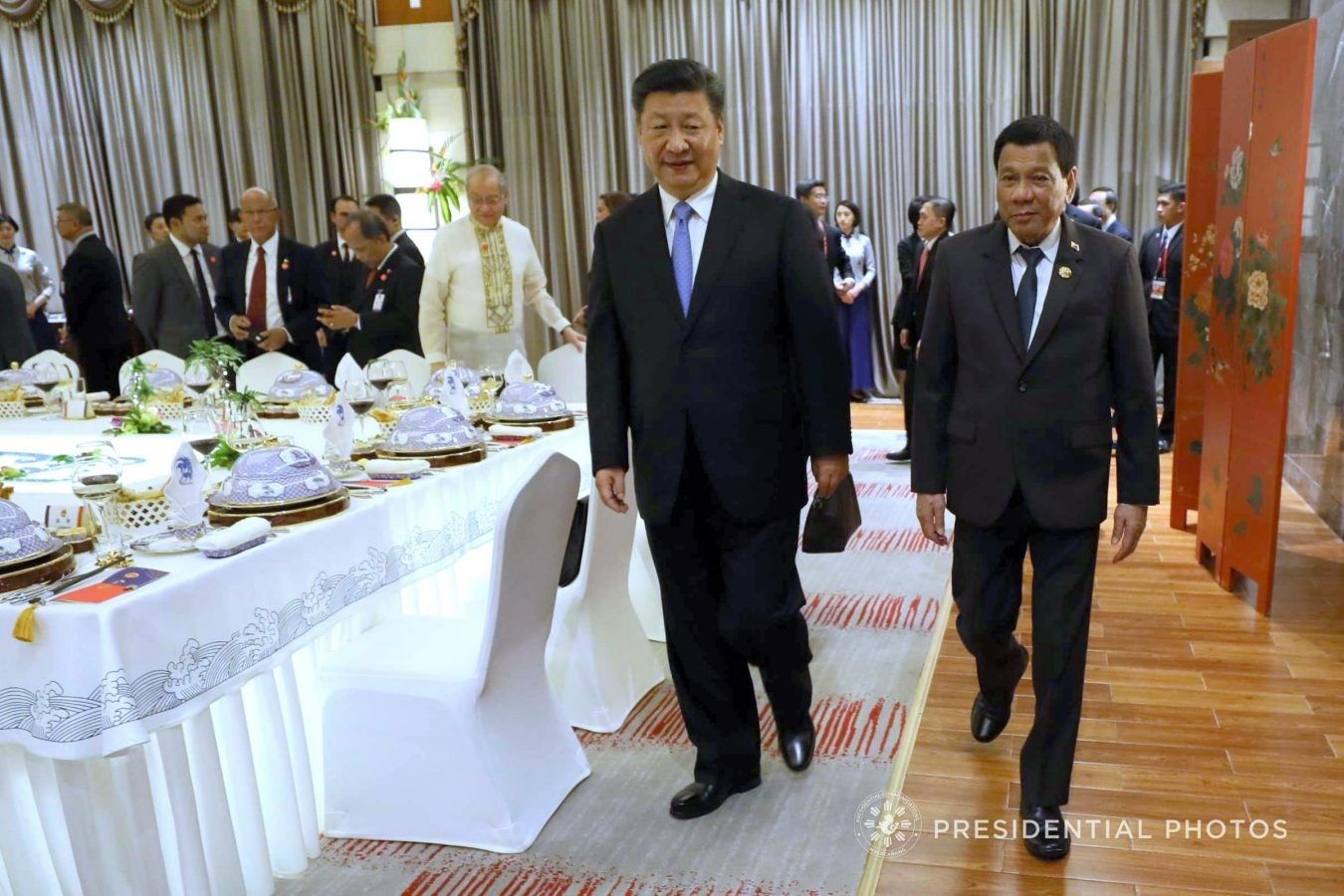 Cayetano compares Duterte, Xi to a 'siga'