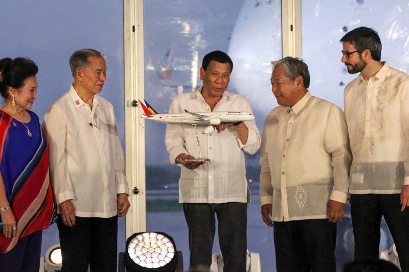 Duterte wishes  Lucio Tan  â��a thousand  more yearsâ��