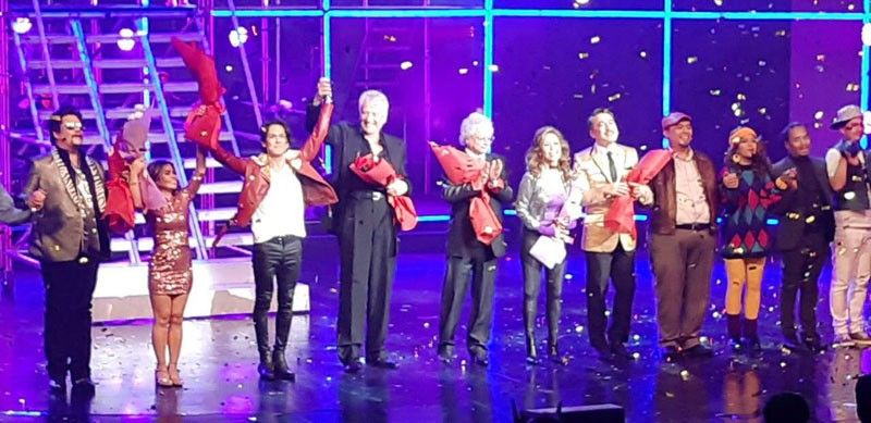 Air Supply takes a bow with cast at gala show