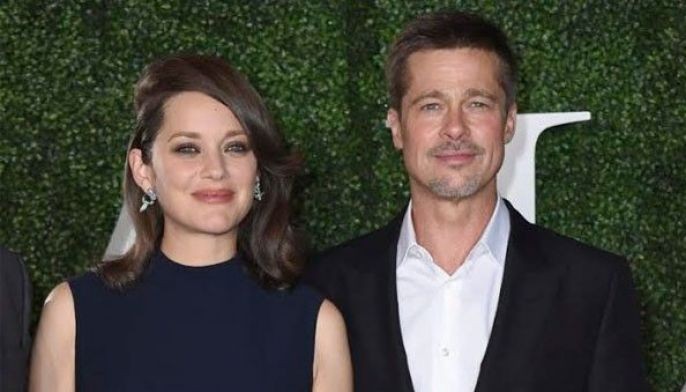 Marion Cotillard&rsquo;s &lsquo;awkward&rsquo; scene with Brad Pitt