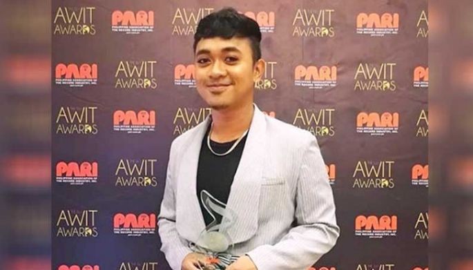 Comedian Nar on songwriting mode