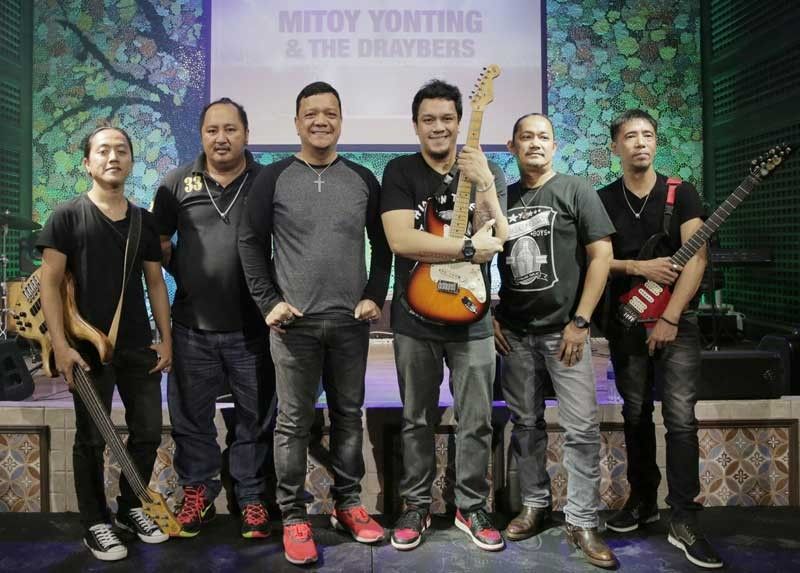 Mitoy stays with his band
