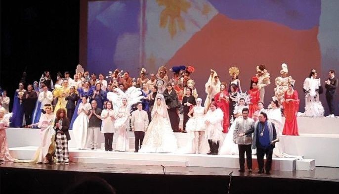 Opera greats, fashion giants in dazzling CCP show
