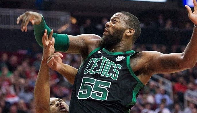 Rockets niresbakan ang Celtics