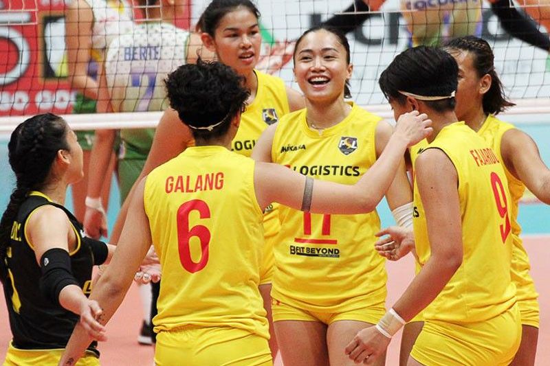 Blaze Spikers, Cargo Movers seselyuhan ang Finals