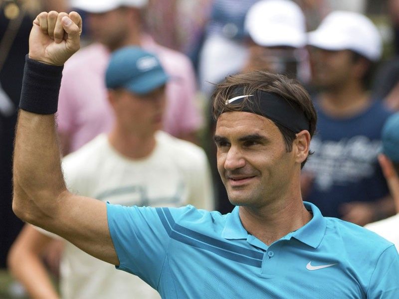 Federer moves back to No. 1 in rankings, swapping with Nadal