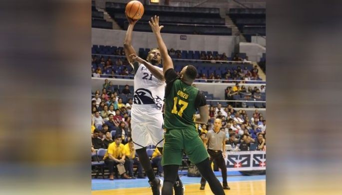 Tamaraws tinakasan ang Falcons sa OT