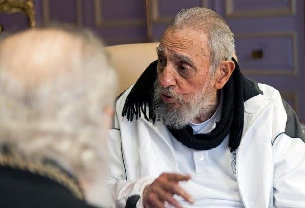 Cubaâ��s Castro, who defied US for 50 years, dies at 90