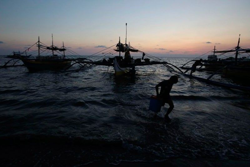 2 fishermen rescued off Palawan