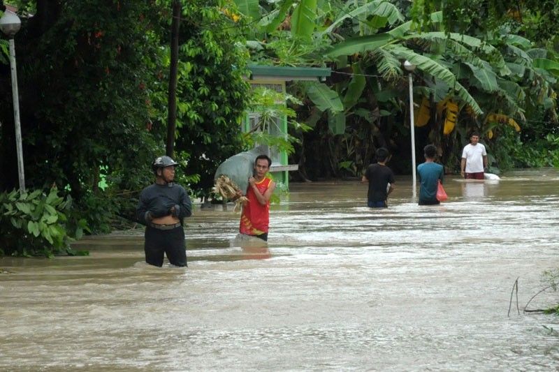 Patay sa bagyo at habagat dumarami