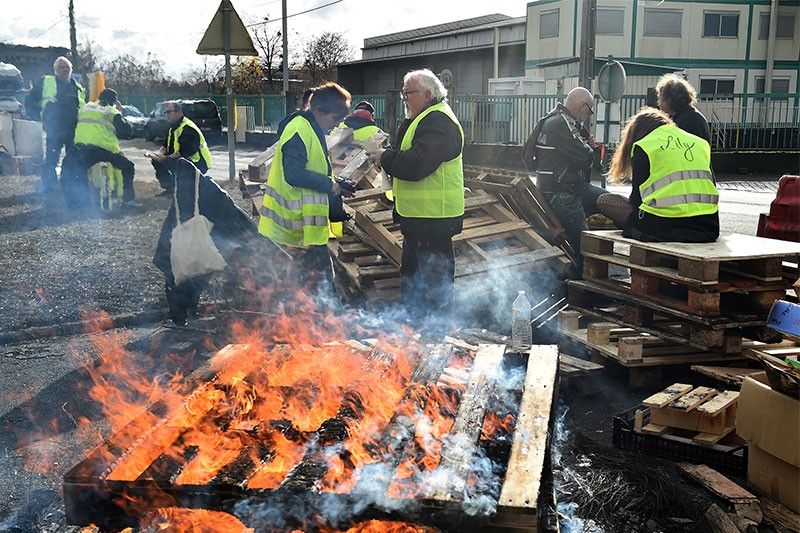 Filipinos in France discouraged to join street protests