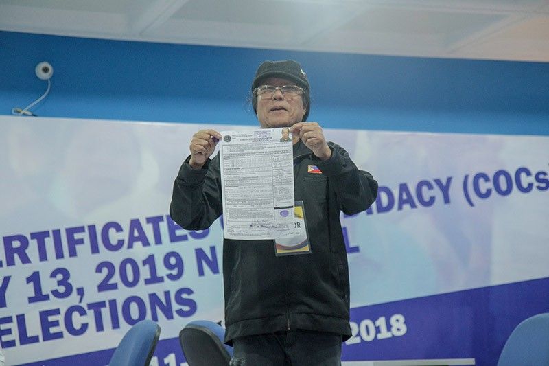 Freddie Aguilar files Senate candidacy for 2019 polls