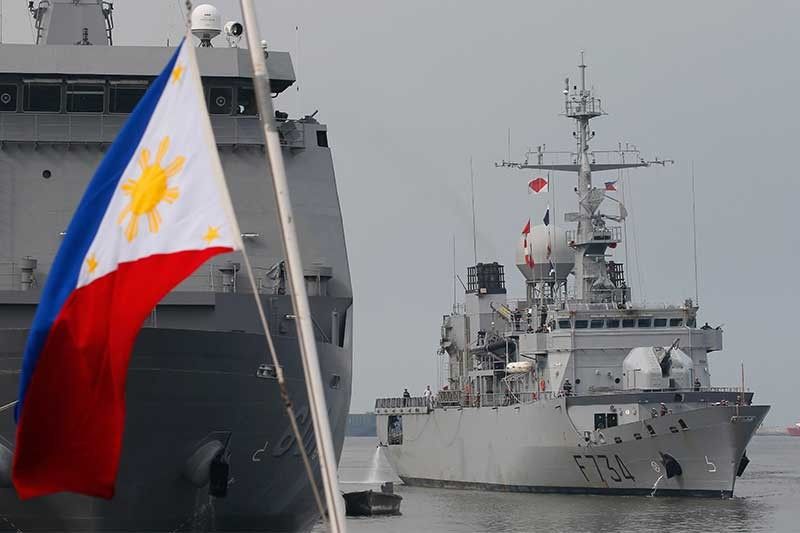 French Navy ship in Manila for port call