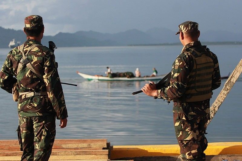Duterte places Customs under military control