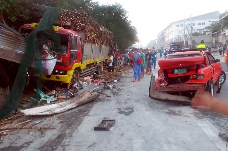 7 dead in road accidents