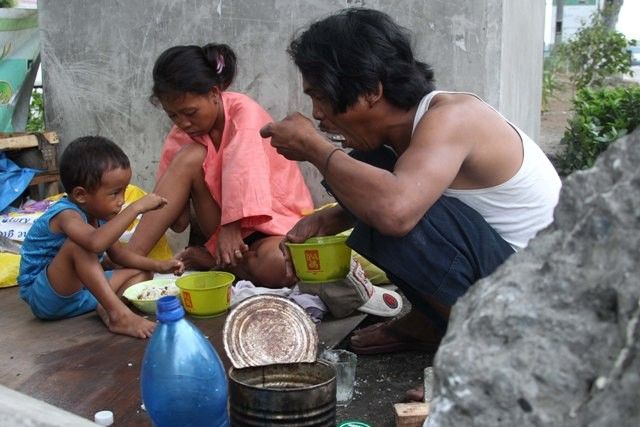 SWS: Hunger incidence drops to 14-year low