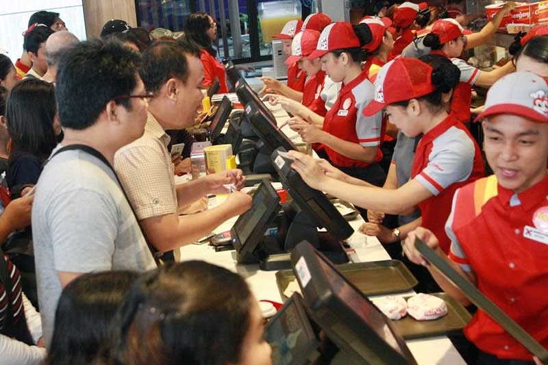 Jollibee: We comply with labor laws
