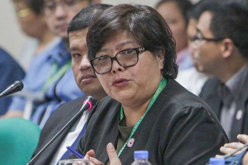 Employees file complaint vs sacked PhilHealth chief