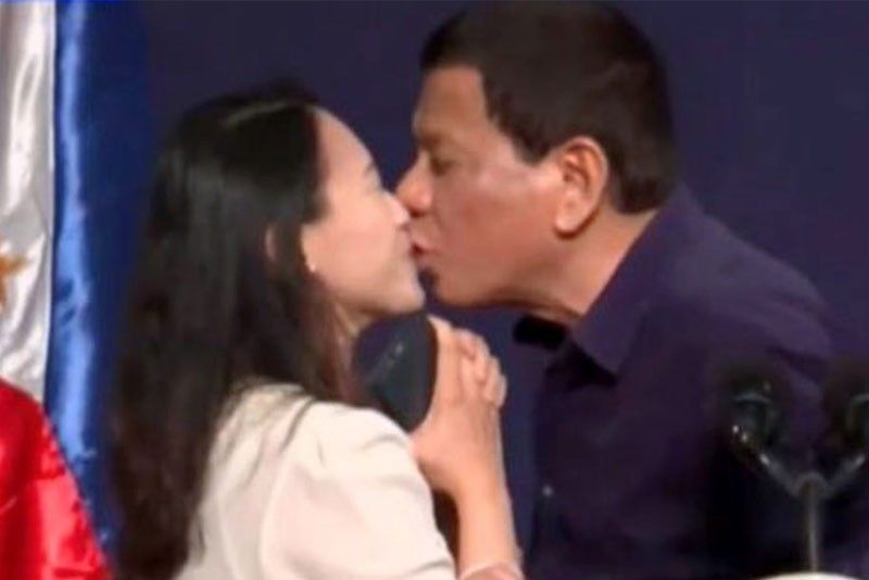 Roque: Duterteâ��s kissing episode in Korea â��inappropriateâ��