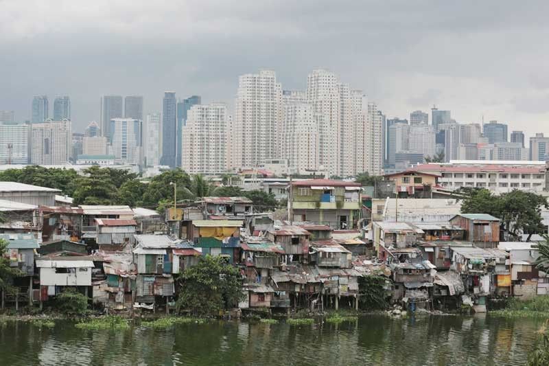 Inflation hits poor Filipinos hardest, report shows
