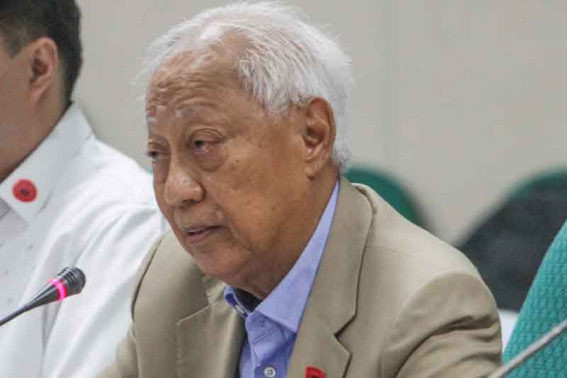 Christian Monsod: â��No need to overhaul 1987 Constitutionâ��