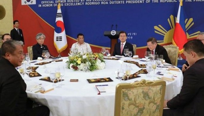 Duterte, Cabinet taste Korean &lsquo;lugaw&rsquo;