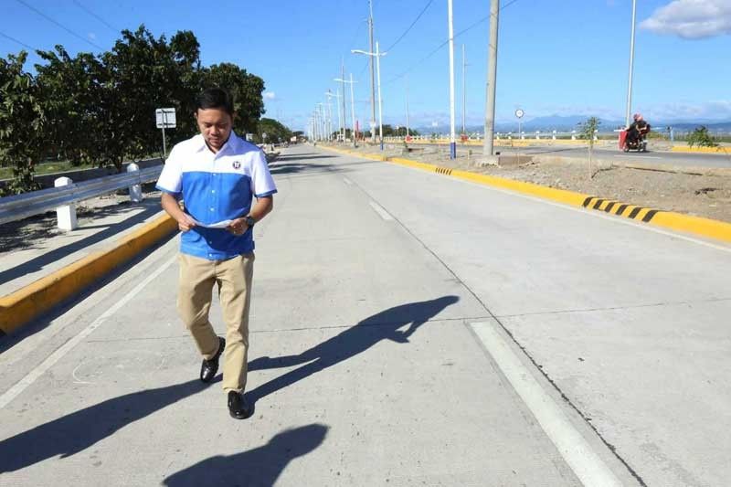 First national expressway with bike lanes opens in Taguig