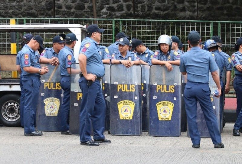 Palace washes hands off PNP escorts issue
