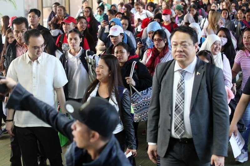 Kuwait arrests 2 Pinoys for helping OFWs escape