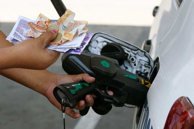 Hefty price hike: P1.45 for diesel, P1 for gas