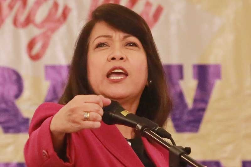 Sereno to law students: 'Oppose one-man rule'