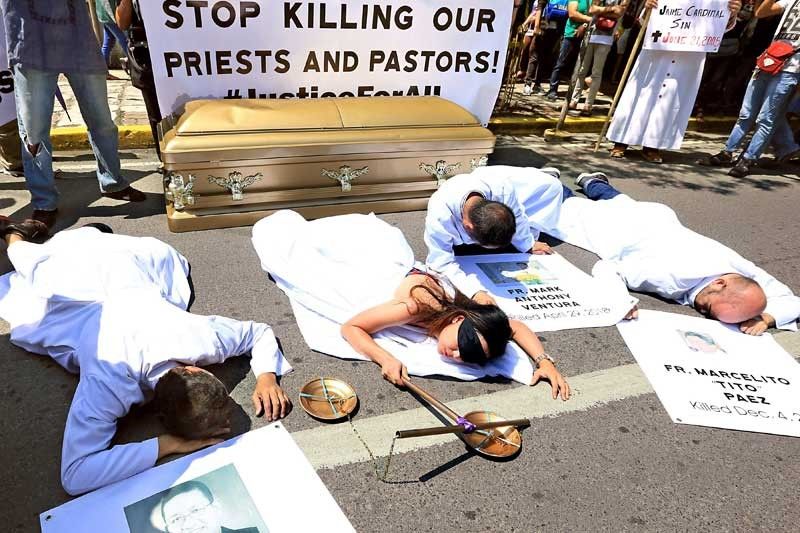 Duterte: 'I canâ��t kill priests'